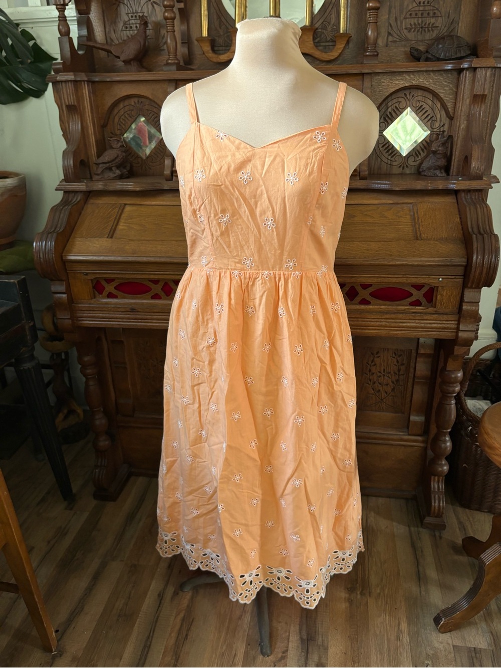 Dainty embroidered old navy dress